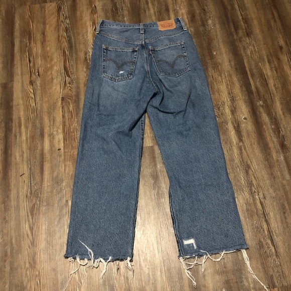 Levi's Ribcage Straight Ankle Jeans Women's 25 Button Fly Distressed Frayed Hem - Picture 6 of 7